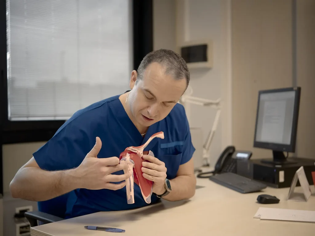 Analisi pre-operatoria di una lesione della cuffia dei rotatori per pianificazione chirurgica specialistica.